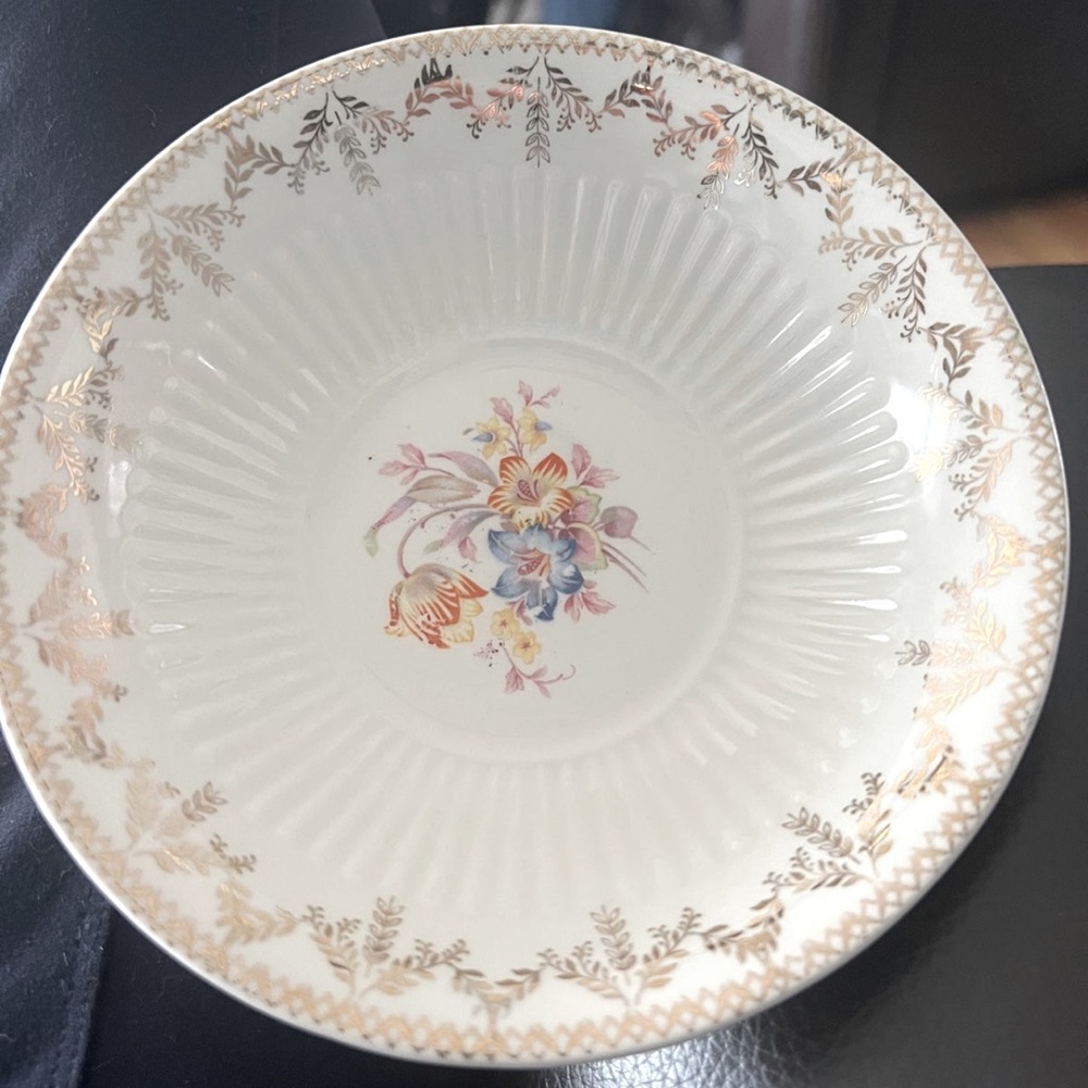 National Brotherhood of Operative  Potters Vintage 5 soup bowlsClaremore  22K.